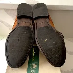 Clarks | Shoes | Euc Clark Mens Brown Boots | Poshmark display picture 3